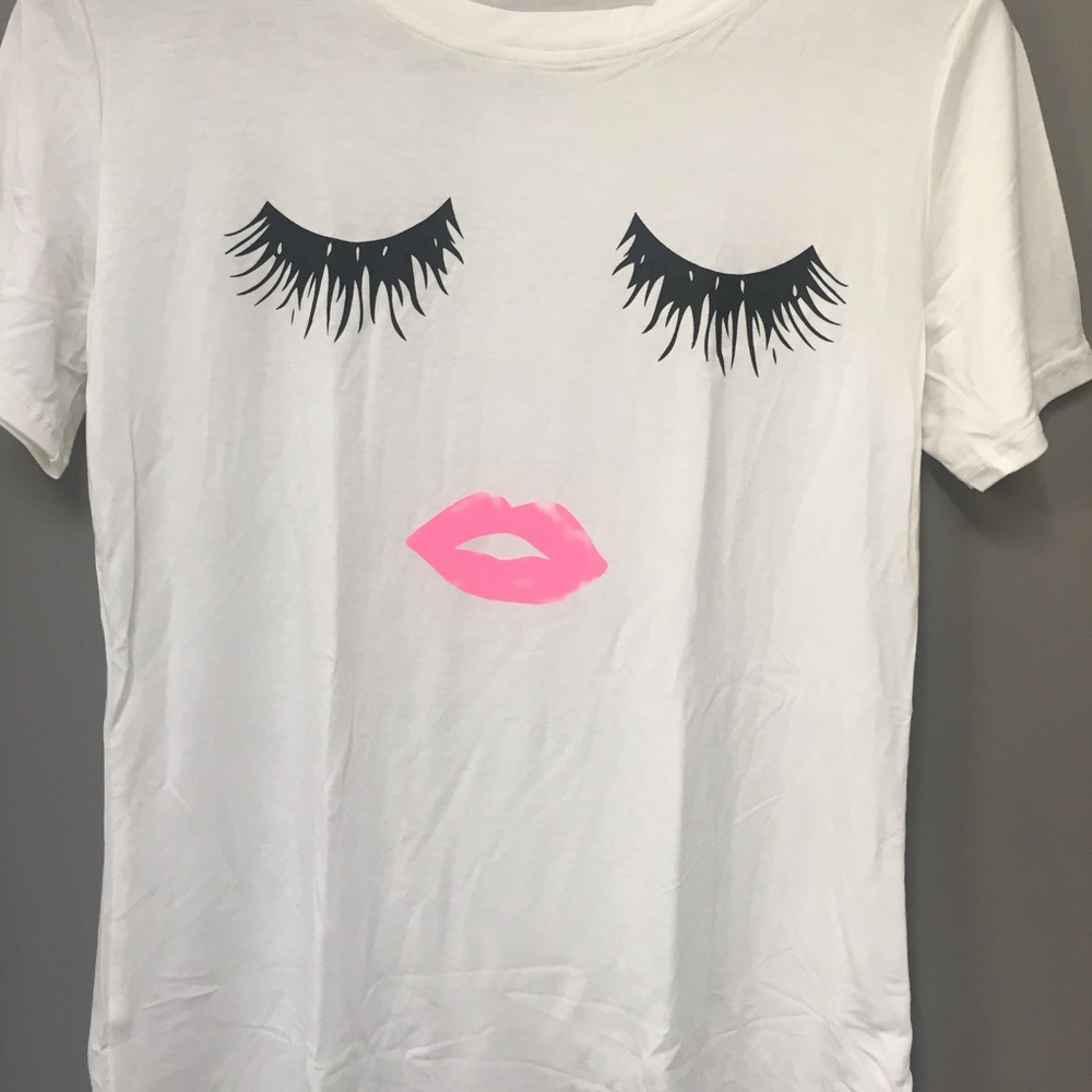 Designer tee - Picture 2 of 4